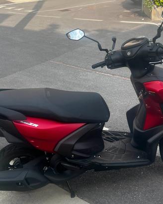 Yamaha RAYZR 125 NUOVO con 560 km - gomme cambiate