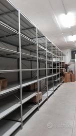 Scaffalature metalliche da magazzino e negozio