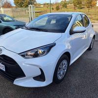 TOYOTA Yaris 1.5 Hybrid 5 porte Active