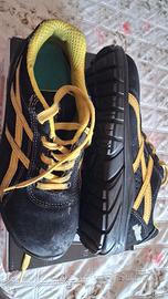 scarpe antifascista 