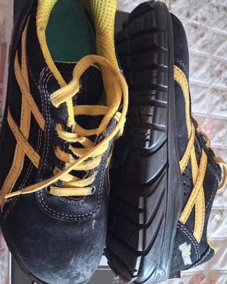 scarpe antifascista 