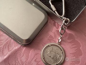 Portachiavi in argento  con 500 lire --leggere