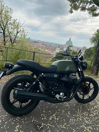 Guzzi V7 stone