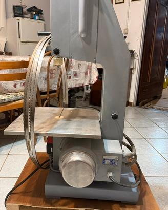 Sega a nastro per macellazione