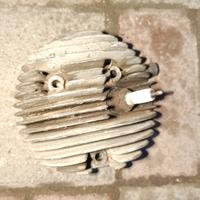 testa motore anni 50 vespa 125 piaggio faro basso 