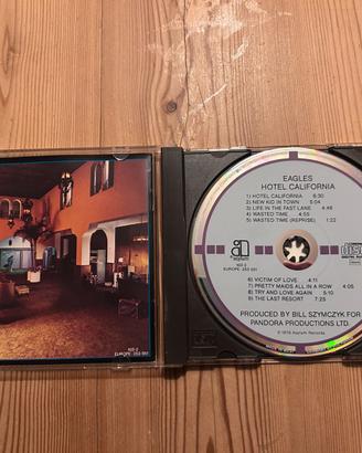 CD - EAGLES - HOTEL CALIFORNIA - 1ST ISSUE
