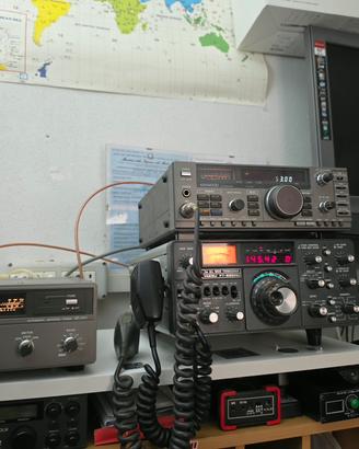 Lotto Stazione Radio HF/VHF