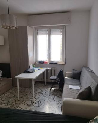 stanza singola zona Milano Nord
