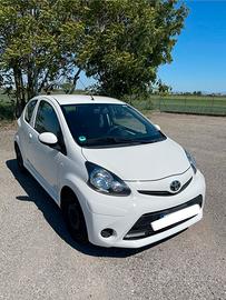 Aygo 75.000 km ok neo patentato