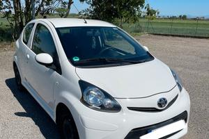 Aygo 75.000 km ok neo patentato