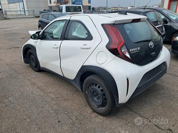 Toyota Aygo X anno 2023 ricambi usati
