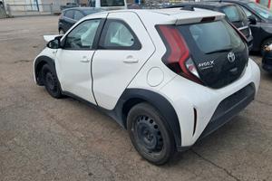 Toyota Aygo X anno 2023 ricambi usati