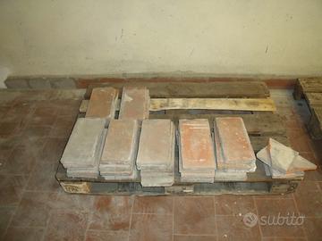 Tegole e tavelle del 1700 e connettori nuovi