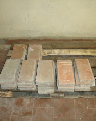Tegole e tavelle del 1700 e connettori nuovi