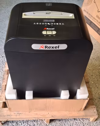 Distruggi documenti Rexel Mercury per ufficio casa