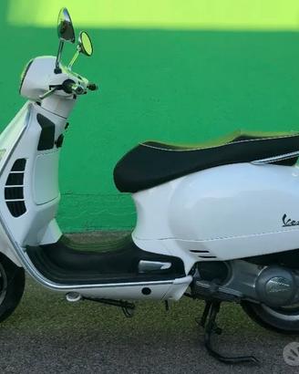 RICAMBI per VESPA 300 GTS ie Pinza Brembo