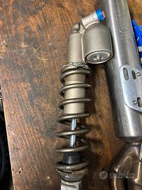 Mono ammortizzatore Kyb