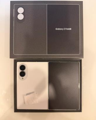 Samsung Z Fold 8 256 gb pari al nuovo