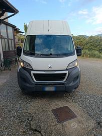 Furgone Peugeot boxer maxi tetto alto L4h3