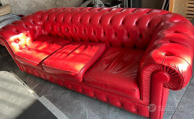 Divano chesterfield