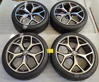 Cerchi In Lega e Gomme Originali Alfa Romeo Giulia