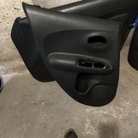 Paneli.   Interni nisan juk