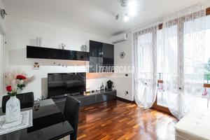 TRILOCALE MODERNO SU DUE LIVELLI CON TERRAZZO DI 5