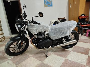 Triumph Speed twin 900