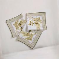 Set di tre tovagliette da cucina in puro cotone. P