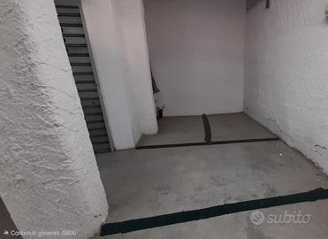 Posto moto piano terra in garage comune