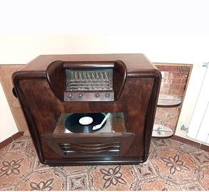 Mobile radio giradischi antico