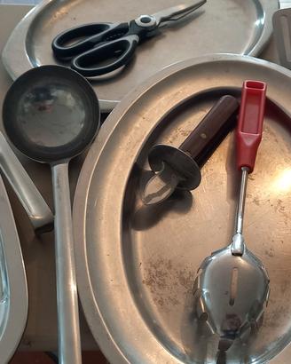 set 51 utensili cucina, vassoi, coltelli, forbici 