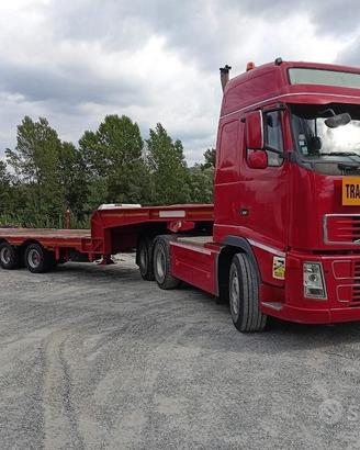 Semirimorchio Bertoja Volvo trattore eccezionale