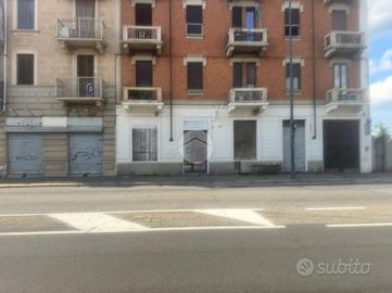 NEGOZIO A TORINO