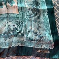 Foulard in seta di Valentino