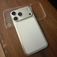 Iphone Xr trasformato in 17 pro