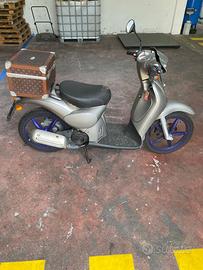 Aprilia Scarabeo 50 - 2011