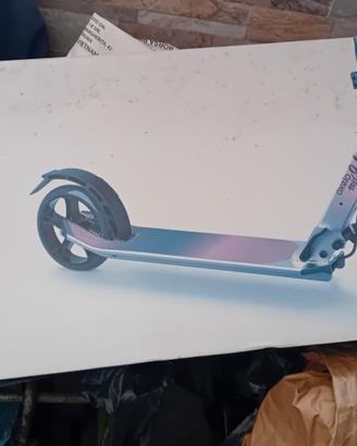 monopatino mid 9 nuovo non a bateria 