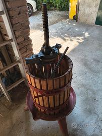 torchio vinario manuale (o torchio da uva)
