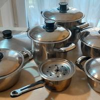 Batteria di pentole da cucina