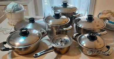 Batteria di pentole da cucina