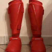 Protezioni karate rosse