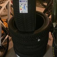 Bridgestone 225/45 r18  95y 4 stagioni