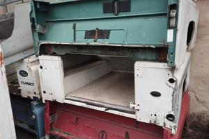 cassone Post.  Land rove Defender 88.90.130