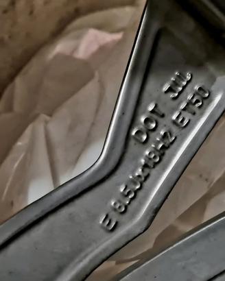4 pneumatici invernali nuovi Bridgestone