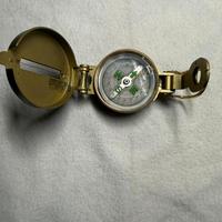 Bussola direzionale da ingegneri/cartografi