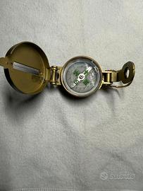 Bussola direzionale da ingegneri/cartografi