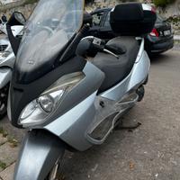 Maxiscooter Aprilia ATLANTIC 400 2007 con bauletto