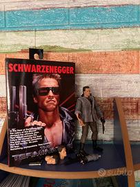 Terminator NECA Reel Toys T-800 1984 completo