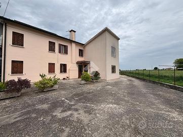 CASA SEMINDIPENDENTE A BOARA PISANI